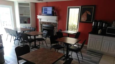 Hawthorn Suites By Wyndham Wichita East