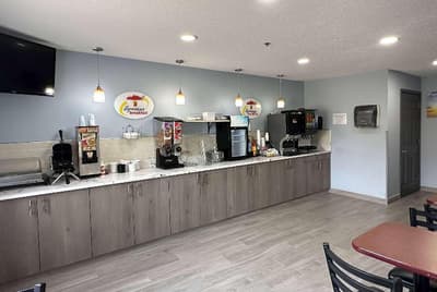 Super 8 by Wyndham Green Bay I-43 Bus. Park