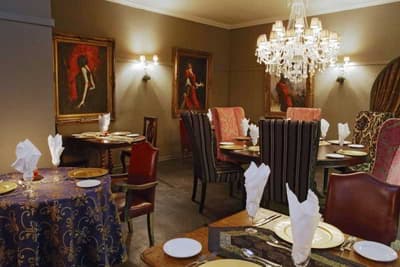 Shangri-La Country Hotel