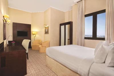 Double Tree by Hilton Dhahran
