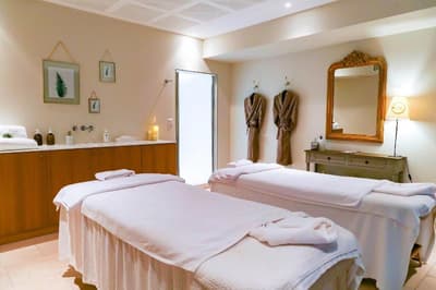Hotel Le Vallon de Valrugues Spa