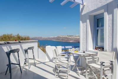 Earino Suites and Villas