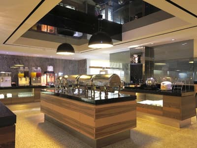 Royal Group Hotel -Ho Yi Branch
