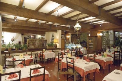 Logis Hotel Restaurant Chez Planes