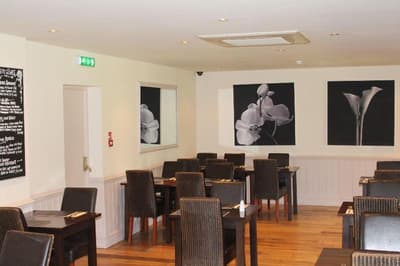 Oak Farm Hotel (M6 J12)