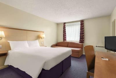 Days Inn Cannock Norton Canes M6 Toll