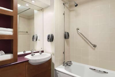Days Inn Cannock Norton Canes M6 Toll