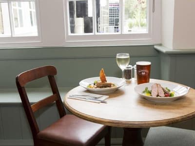 The Kings Arms Hotel