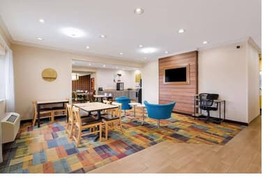 AmericInn by Wyndham Minot