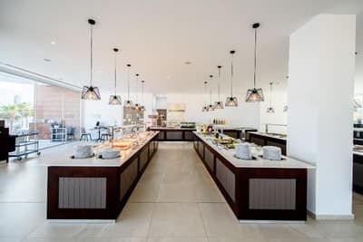 Eleana Hotel