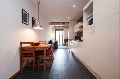 Liceu Apartments by Gaiarooms