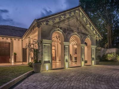 Residence by Uga Escapes