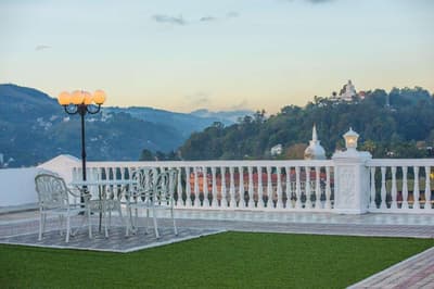 The Grand Kandyan Hotel