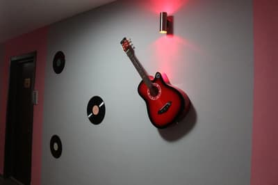 Rock Hotel First Line