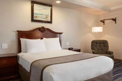 Days Inn by Wyndham Eureka CA