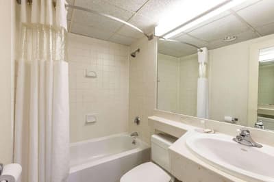 Howard Johnson by Wyndham Princeton/Lawrenceville