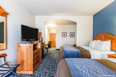 Comfort Inn & Suites Pauls Valley - City Lake
