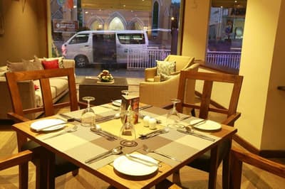 Kandy City Hotel by Earl's