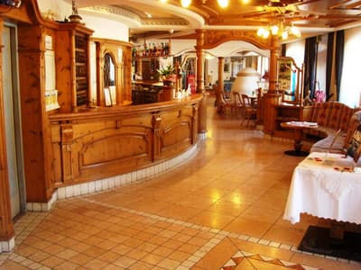 Family Hotel La Perla