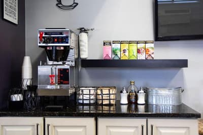 New Victorian Inn & Suite