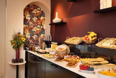 Hotel Mayflower Opera