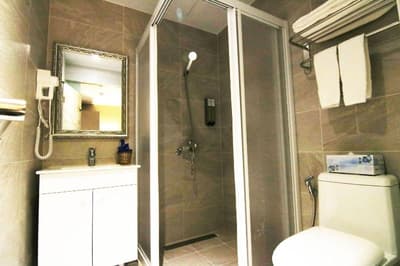 Ximen Holiday Fun Hotel
