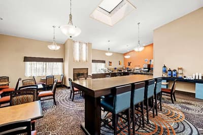 BEST WESTERN Maple City Inn