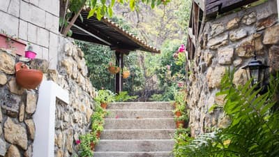 Nazu House Hotel