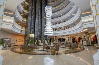 J'Adore Deluxe Hotel & Spa