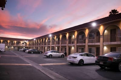 Rodeway Inn & Suites Norwalk