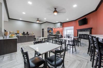 Quality Inn & Suites Brownsburg -Indianapolis West