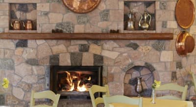 Balconi Tis Agorianis