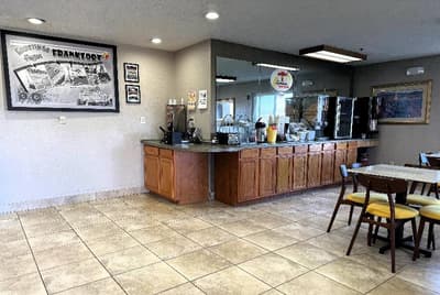 Super 8 by Wyndham Frankfort IN