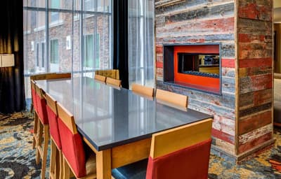 DoubleTree by Hilton West Fargo Sanford Medical Ce