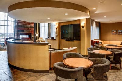 DoubleTree by Hilton West Fargo Sanford Medical Ce