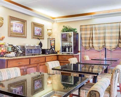 Econo Lodge Inn & Suites Griffin
