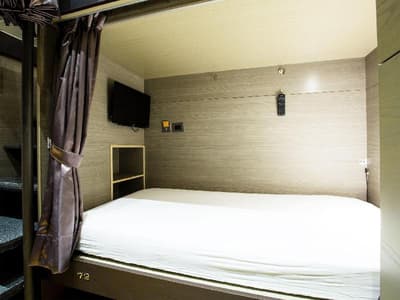 Amici hotel Six Star Hostel