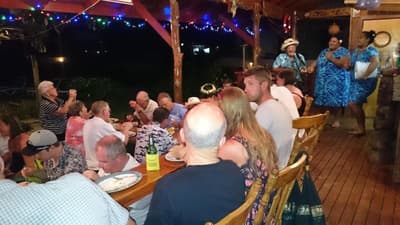 Aroa Beachside Inn