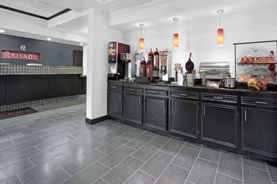 Ramada by Wyndham Pearl/Jackson Airport