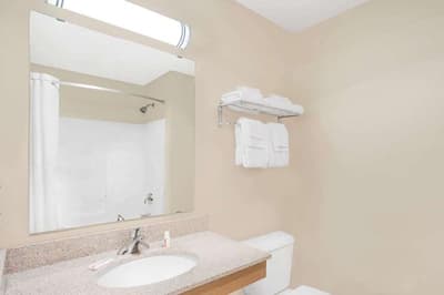 Super 8 by Wyndham Darlington