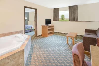 Super 8 by Wyndham Darlington