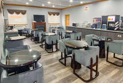 Super 8 by Wyndham Uniontown PA