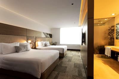 Ek Hotel