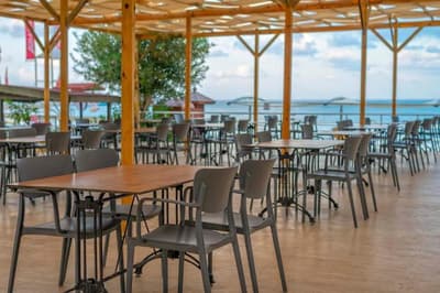 Armas Green Fugla Beach