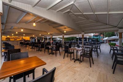 Armas Green Fugla Beach