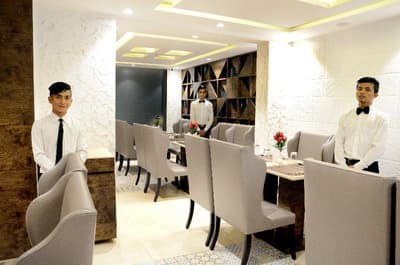 Hotel Supreme Grande