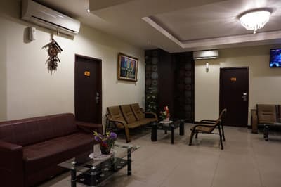 OYO 1161 Stefani City Hotel