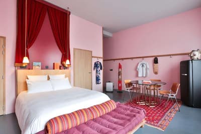 Mob Hotel Paris Les Puces