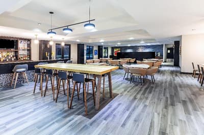 Holiday Inn Hotel & Suites Stillwater University W