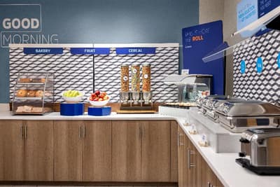 Holiday Inn Express Syracuse Airport